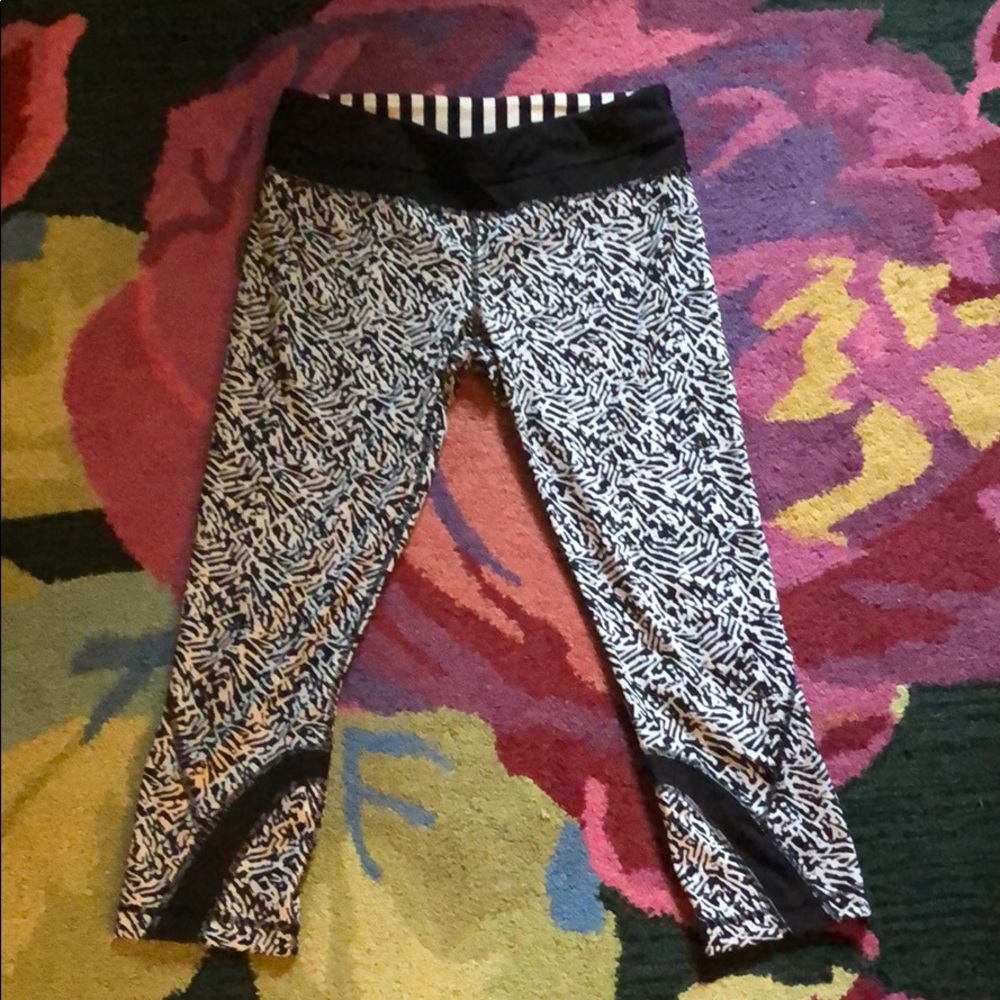 Lululemon leggings size 8 crop
